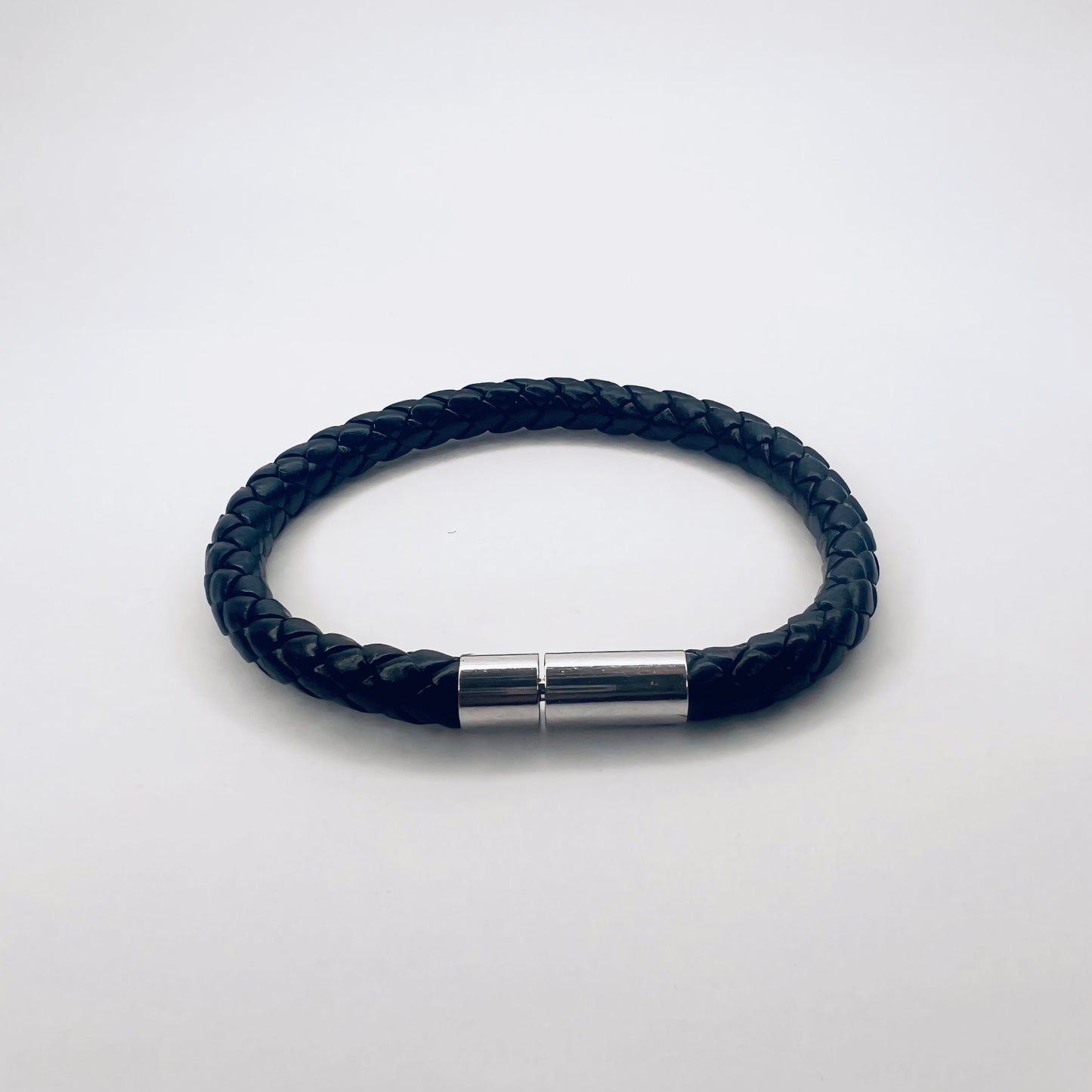 BLACK BRAIDED LEATHER BRACELET
